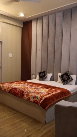 Imagen de la habitación del Hotel Satyam Dham. Foto 3