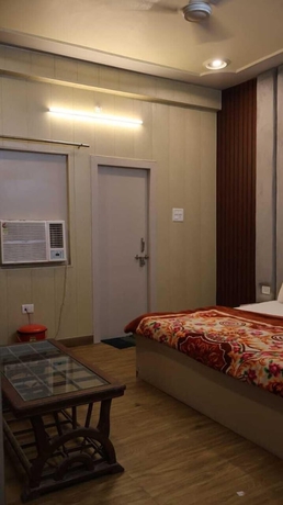 Imagen de la habitación del Hotel Satyam Dham. Foto 4