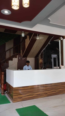 Imagen de los interiores del Hotel Satyam Dham. Foto 14