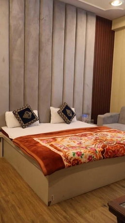 Imagen de la habitación del Hotel Satyam Dham. Foto 13