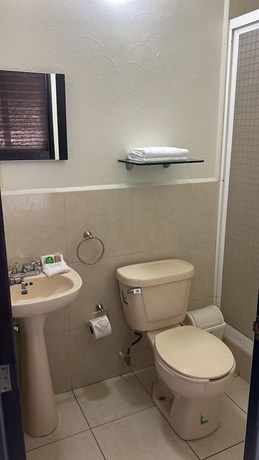 Imagen de la habitación del Hotel Sauces Morelia - Centro Historico. Foto 13