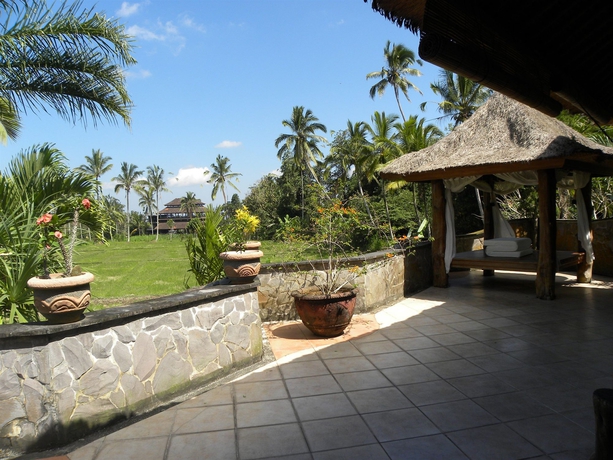 Imagen de los exteriores del Hotel Saudara Home. Foto 2