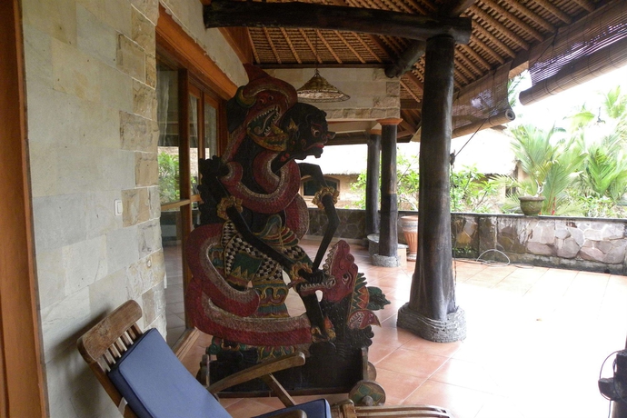 Imagen de los exteriores del Hotel Saudara Home. Foto 3