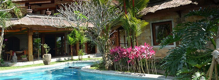 Imagen de la piscina del Hotel Saudara Home. Foto 12