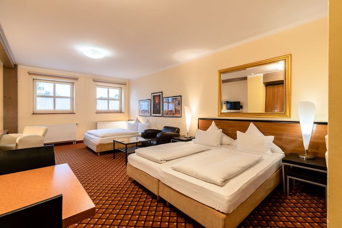 Imagen de la habitación del Hotel Sauerlacher Post, Sauerlach. Foto 12