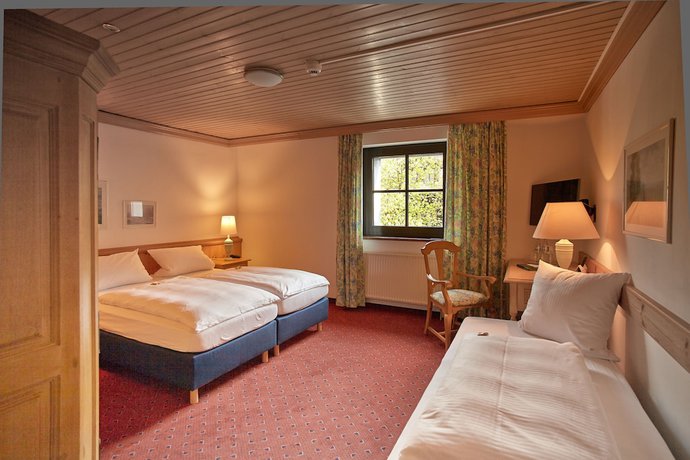 Imagen de la habitación del Hotel Sauerlacher Post, Sauerlach. Foto 16