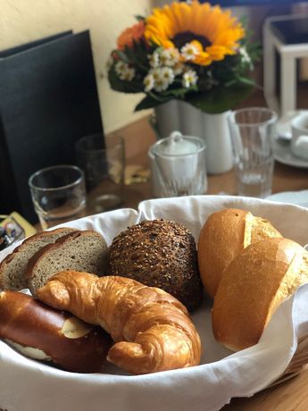 Imagen del bar/restaurante del Hotel Sauerländer Hof Iserlohn. Foto 2