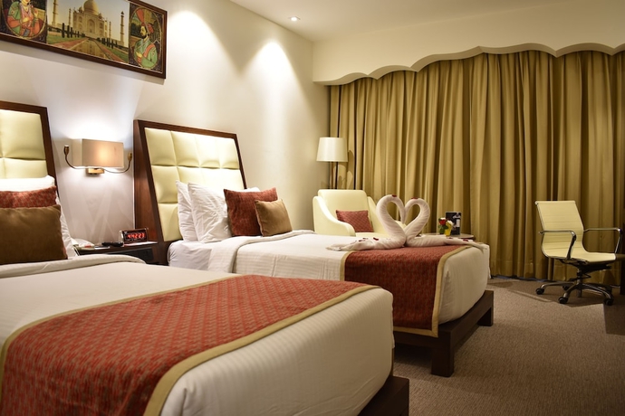 Imagen de la habitación del Hotel Saura Agra. Foto 9