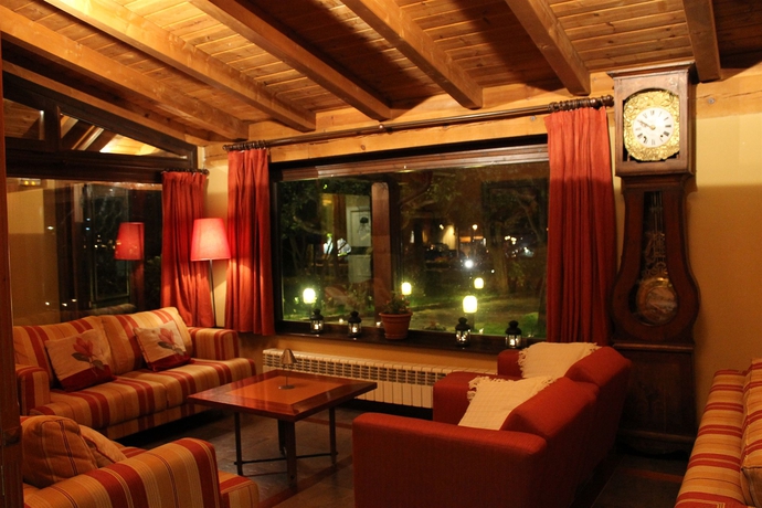 Imagen de los interiores del Hotel Saurat. Foto 13