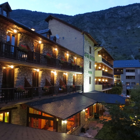 Imagen general del Hotel Saurat. Foto 2