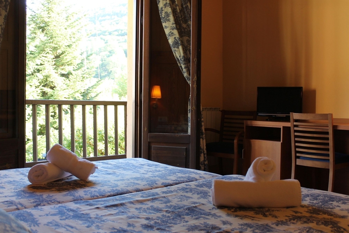 Imagen de la habitación del Hotel Saurat. Foto 8