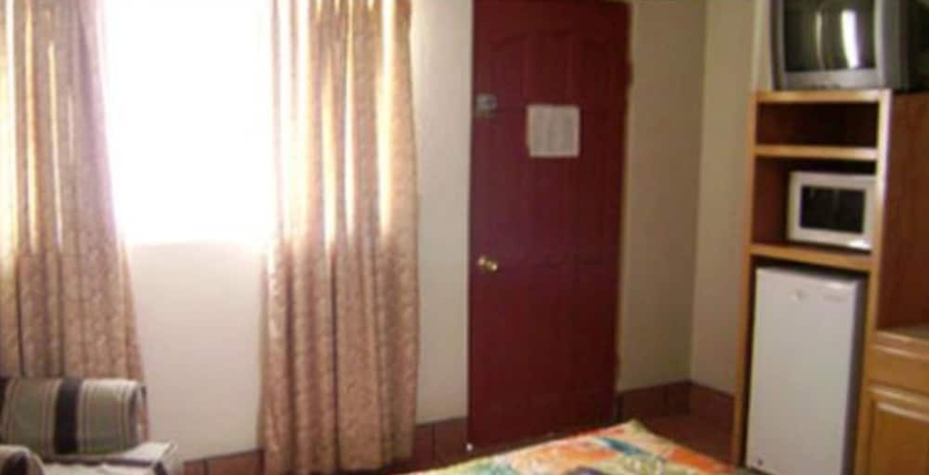 Imagen de la habitación del Hotel Sausalito. Foto 12