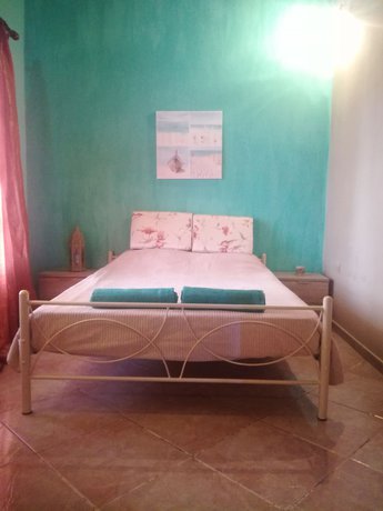 Imagen de la habitación del Hotel Sausan. Foto 8