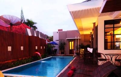 Imagen de la piscina del Hotel Savali. Foto 4