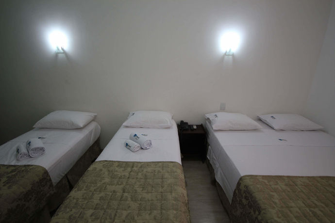 Imagen de la habitación del Hotel Savana, Ol&iacute;mpia. Foto 10