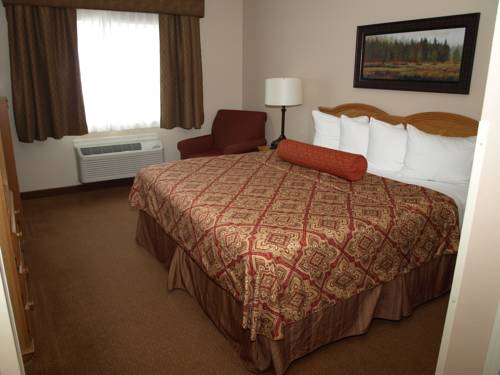 Imagen de la habitación del Hotel Savanna Inn and Suites. Foto 1