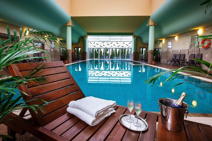 Imagen de la piscina del Hotel Savannah, Chvalovice. Foto 17