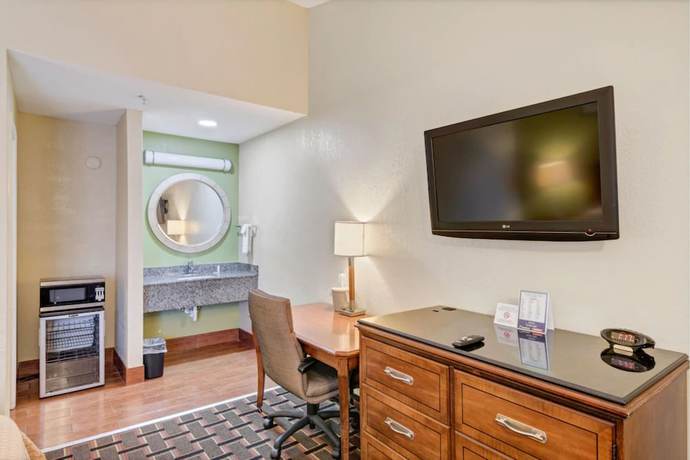 Imagen de la habitación del Hotel Savannah Garden. Foto 14