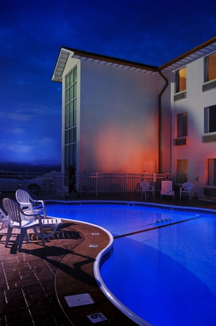 Imagen de la piscina del Hotel Savannah House. Foto 19