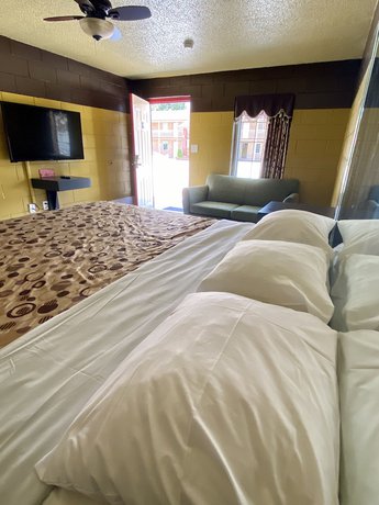 Imagen de la habitación del Hotel Savannah Inn and Suites. Foto 5