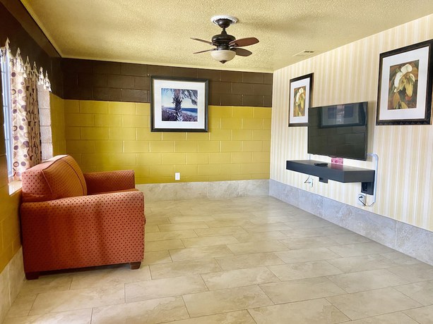 Imagen de la habitación del Hotel Savannah Inn and Suites. Foto 7