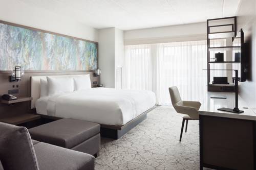 Imagen de la habitación del Hotel Savannah Marriott Riverfront. Foto 10