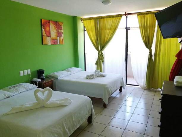 Imagen de la habitación del Hotel Savaro. Foto 17