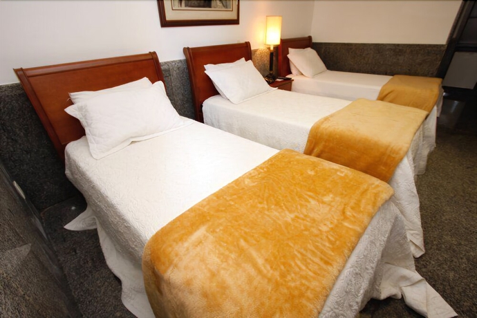Imagen de la habitación del Hotel Savassinho. Foto 10