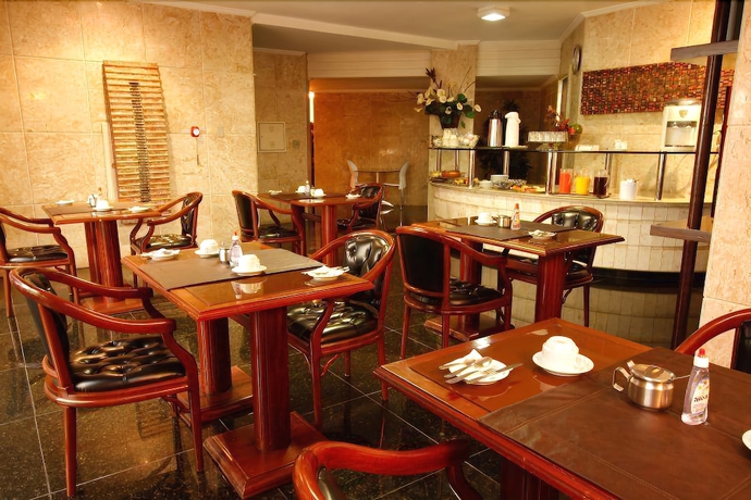 Imagen del bar/restaurante del Hotel Savassinho. Foto 3