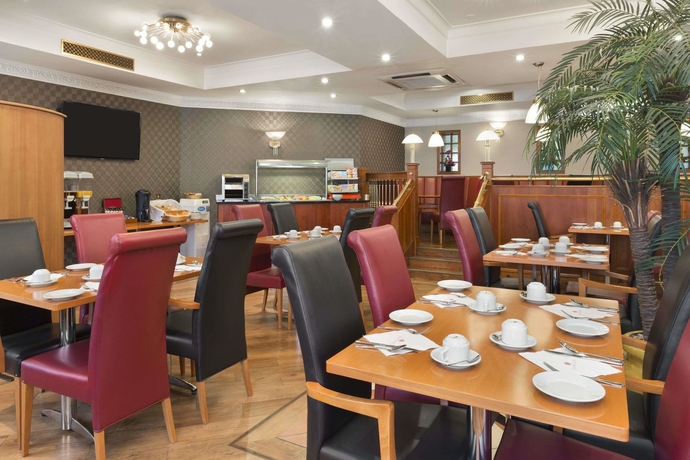 Imagen de los interiores del Hotel Savera Hotel South Ruislip. Foto 17
