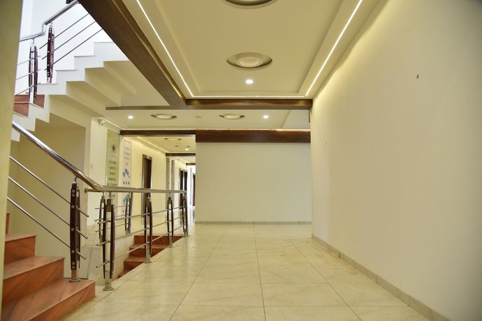 Imagen de los interiores del Hotel Savera Inn, Lalpar. Foto 15