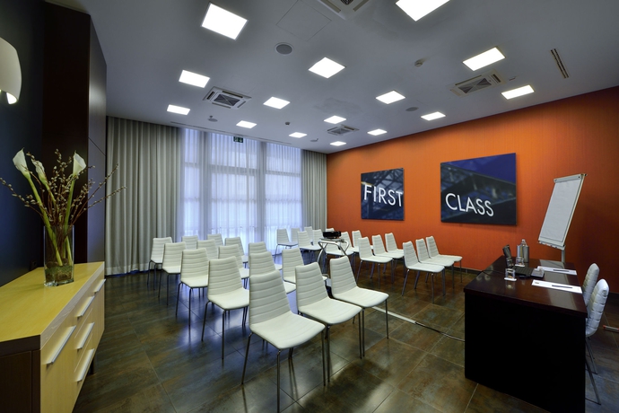 Imagen de los interiores del Hotel Savhotel. Foto 14