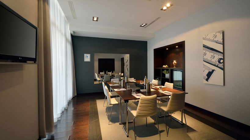 Imagen de los interiores del Hotel Savhotel. Foto 15