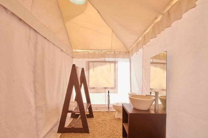 Imagen general del Hotel Savi Camps. Foto 16