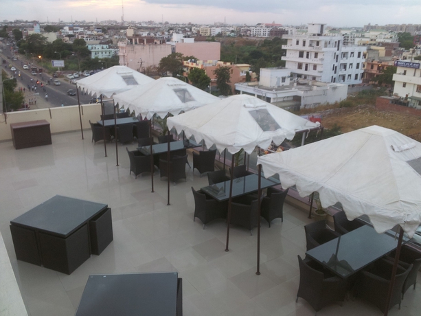 Imagen de los interiores del Hotel Savi Regency. Foto 17
