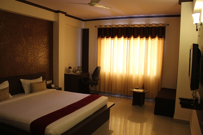 Imagen de la habitación del Hotel Savi Regency. Foto 11