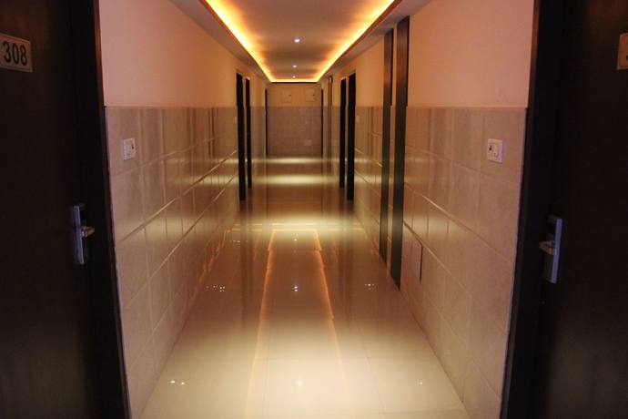 Imagen de los interiores del Hotel Savi Regency. Foto 18