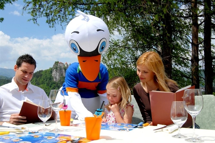 Imagen del bar/restaurante del Hotel Savica Garni. Foto 3