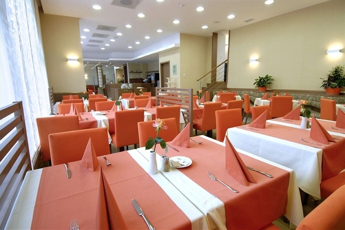 Imagen del bar/restaurante del Hotel Savica Garni. Foto 4