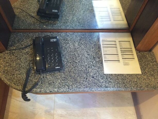 Imagen de la habitación del Hotel Saville. Foto 7