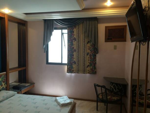 Imagen de la habitación del Hotel Saville. Foto 15