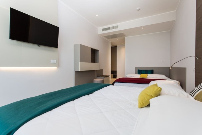 Imagen de la habitación del Hotel Savini, Bellaria-Igea Marina. Foto 9