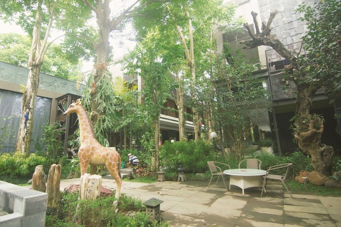 Imagen de los exteriores del Hotel Savita Garden Inn. Foto 30