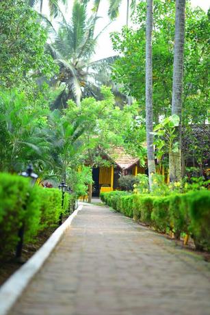 Imagen de los exteriores del Hotel Savithri Inn. Foto 15