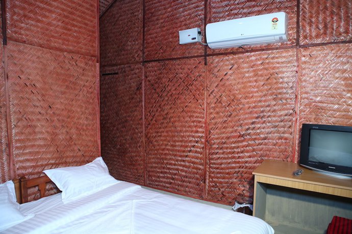 Imagen de la habitación del Hotel Savithri Inn. Foto 7