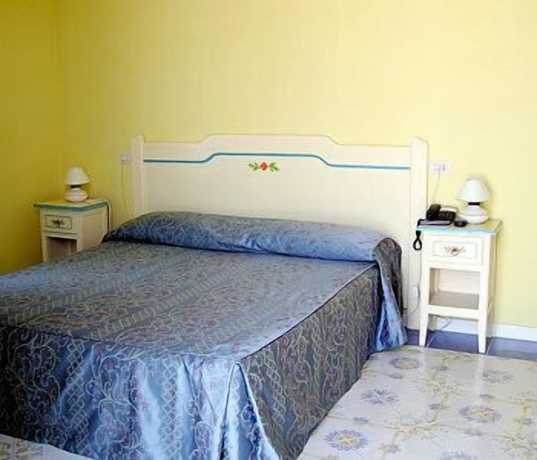 Imagen de la habitación del Hotel Savoia, Corricella. Foto 2