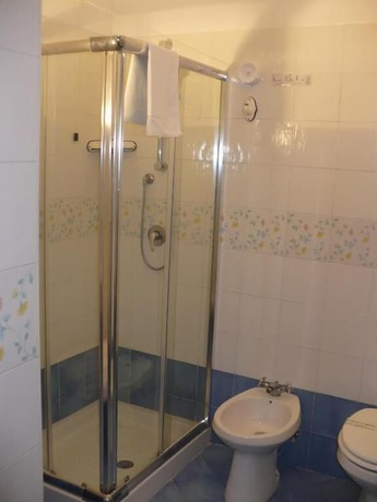 Imagen de la habitación del Hotel Savoia, Corricella. Foto 5