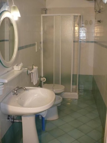 Imagen de la habitación del Hotel Savoia, Corricella. Foto 9