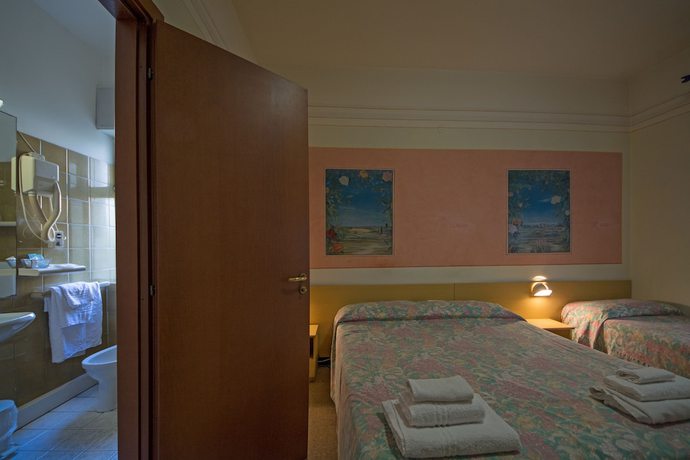 Imagen de la habitación del Hotel Savoia, FINALE LIGURE. Foto 8
