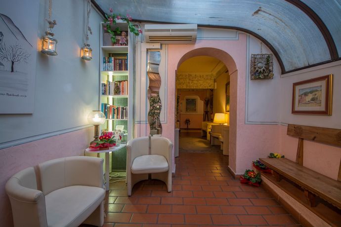 Imagen de los interiores del Hotel Savoia, FINALE LIGURE. Foto 20